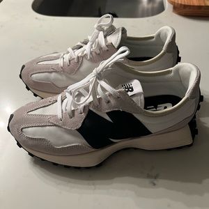 Women’s New Balance Size 8.5